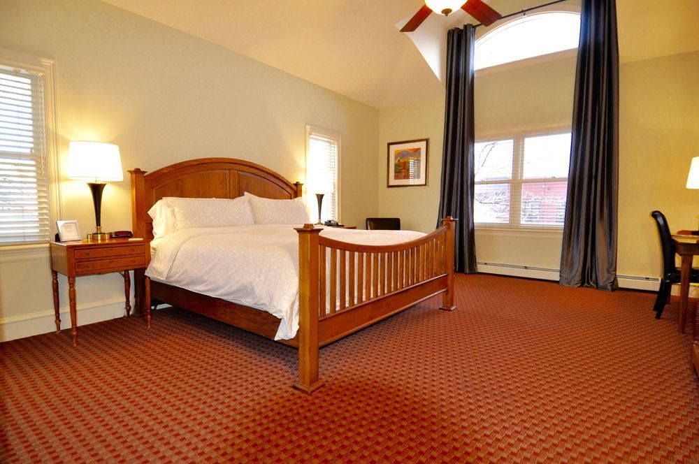 The Bradley Boulder Inn Экстерьер фото