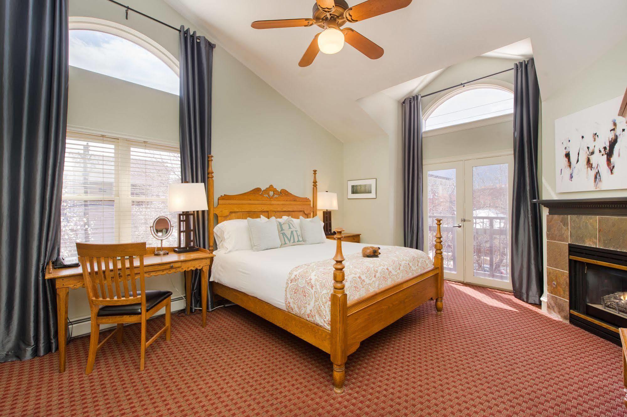 The Bradley Boulder Inn Экстерьер фото