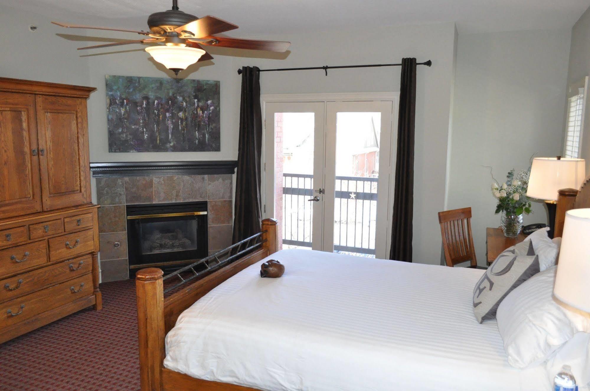 The Bradley Boulder Inn Экстерьер фото