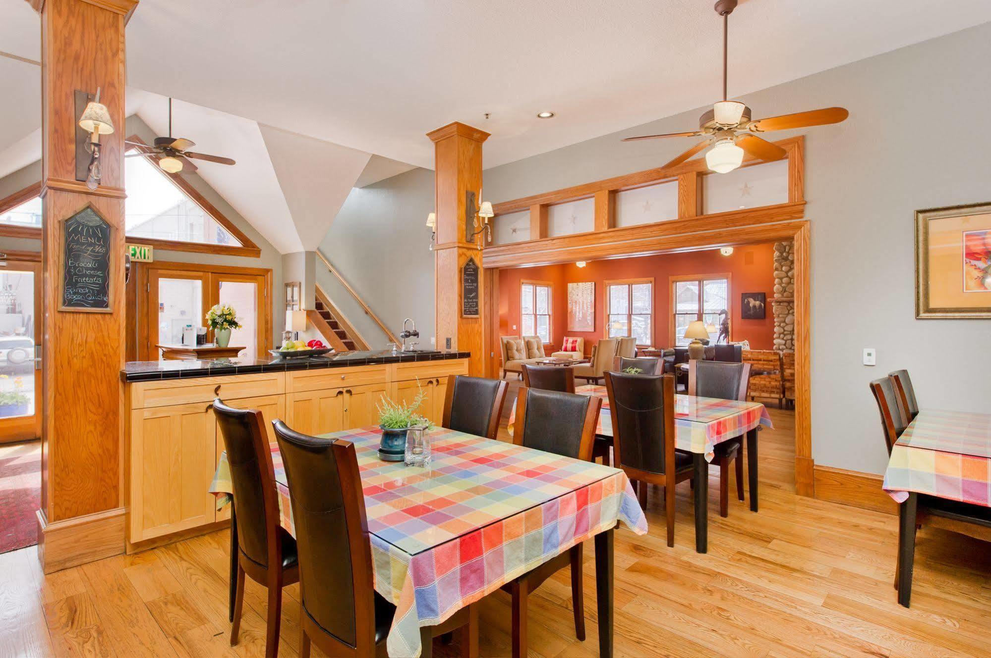 The Bradley Boulder Inn Экстерьер фото